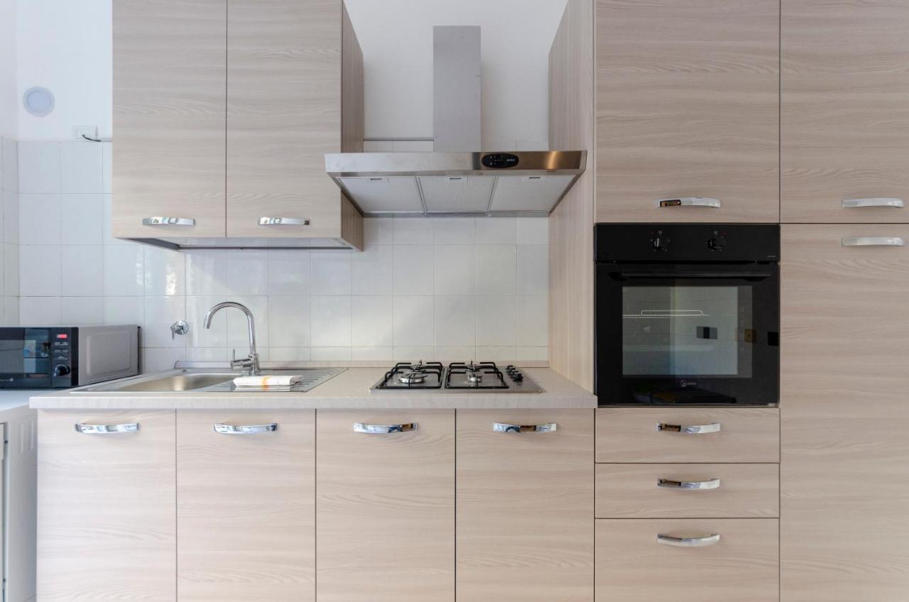Ferienwohnung Altido Modern Flat For 6 In The Heart Of Genova Foce Exterior foto