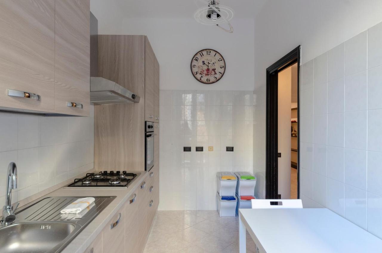 Ferienwohnung Altido Modern Flat For 6 In The Heart Of Genova Foce Exterior foto